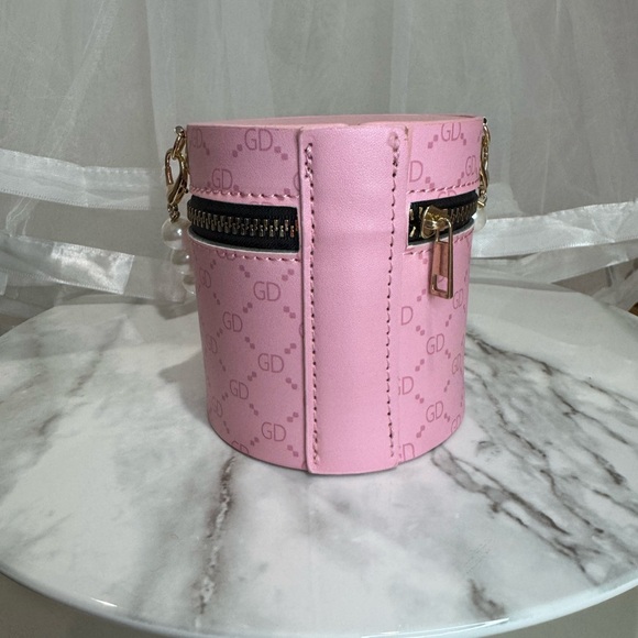 Hello Kitty Kids Accessory Bag - Picture 4 of 4